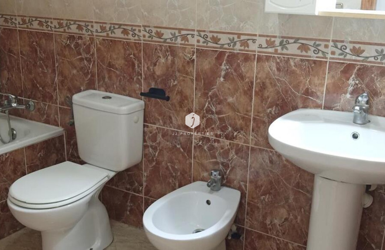 Resale - Apartment / flat -
Los Montesinos - PUEBLO CENTRO