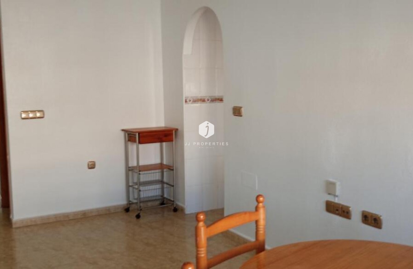 Resale - Apartment / flat -
Los Montesinos - PUEBLO CENTRO