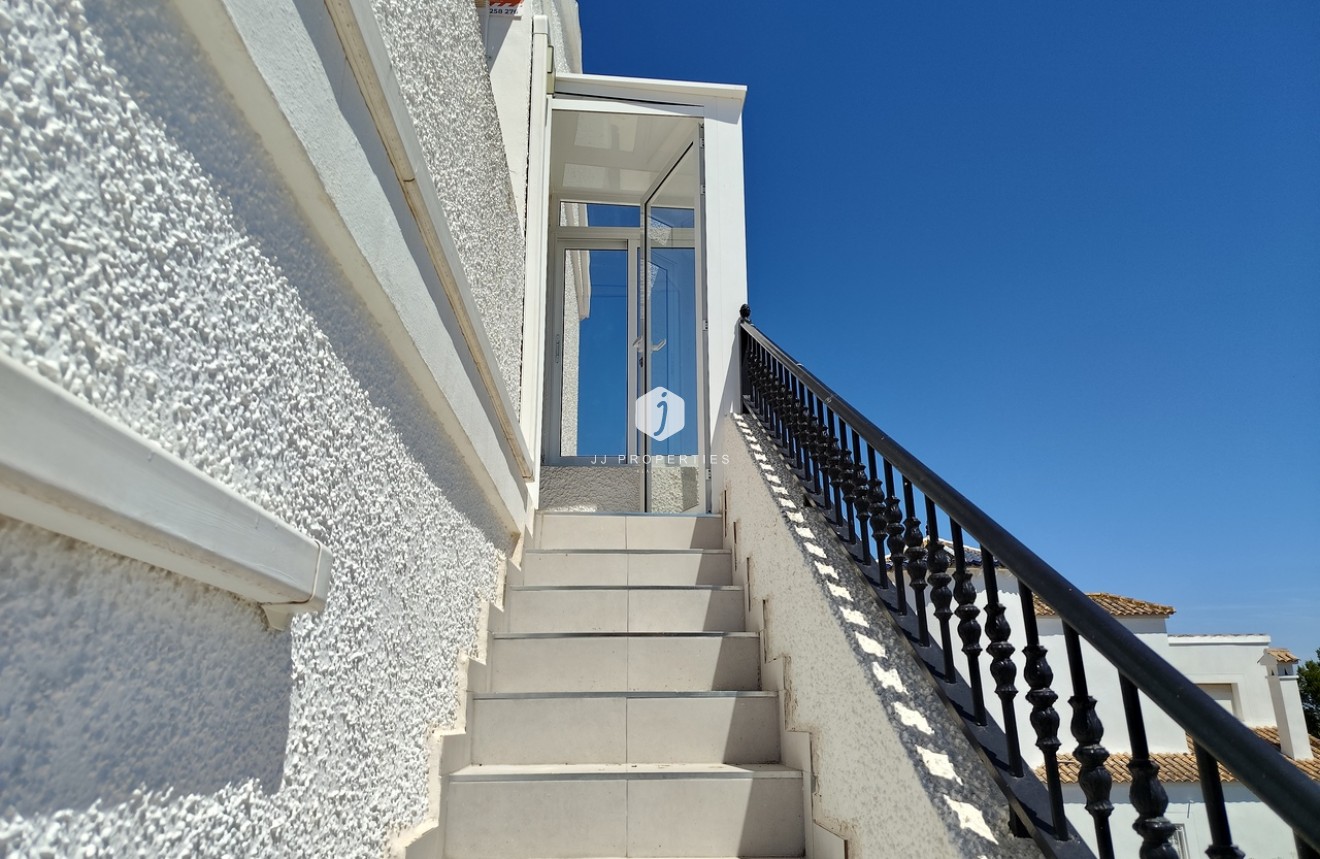 D'occasion - Villa -
San Miguel / Vistabella Golf - Inland