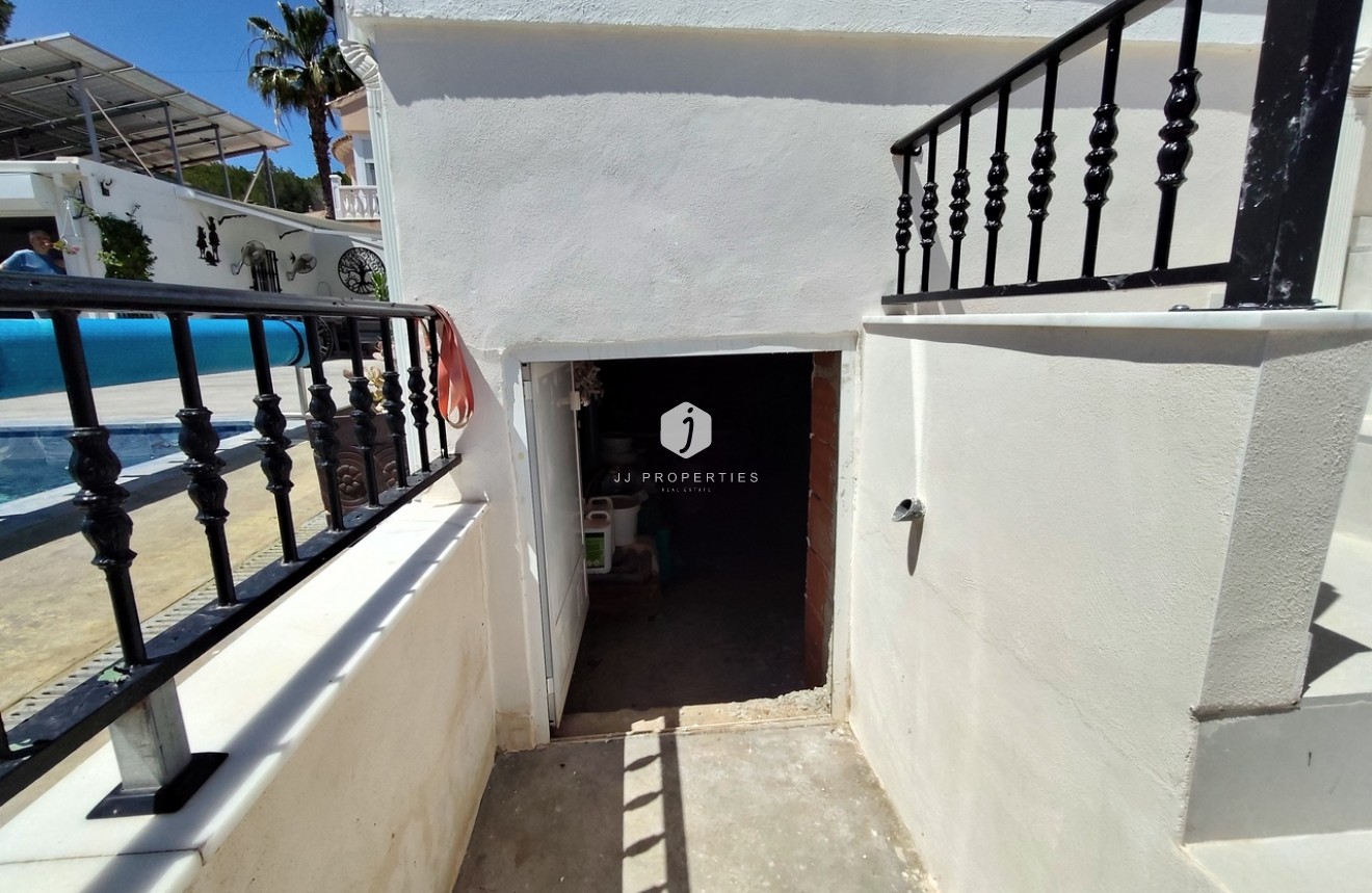 D'occasion - Villa -
San Miguel / Vistabella Golf - Inland