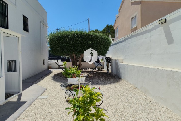 D'occasion - Villa -
San Miguel / Vistabella Golf - Inland