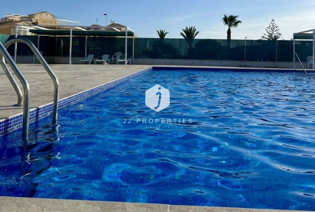 Resale - Chalet -
Torrevieja - Costa Blanca
