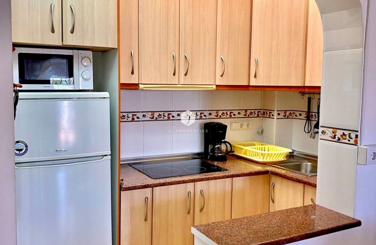 Resale - Chalet -
Torrevieja - Costa Blanca