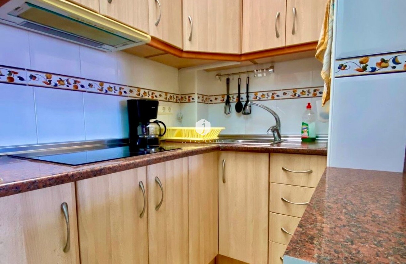 Resale - Chalet -
Torrevieja - Costa Blanca
