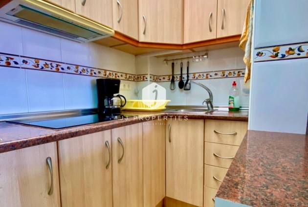 Resale - Chalet -
Torrevieja - Costa Blanca