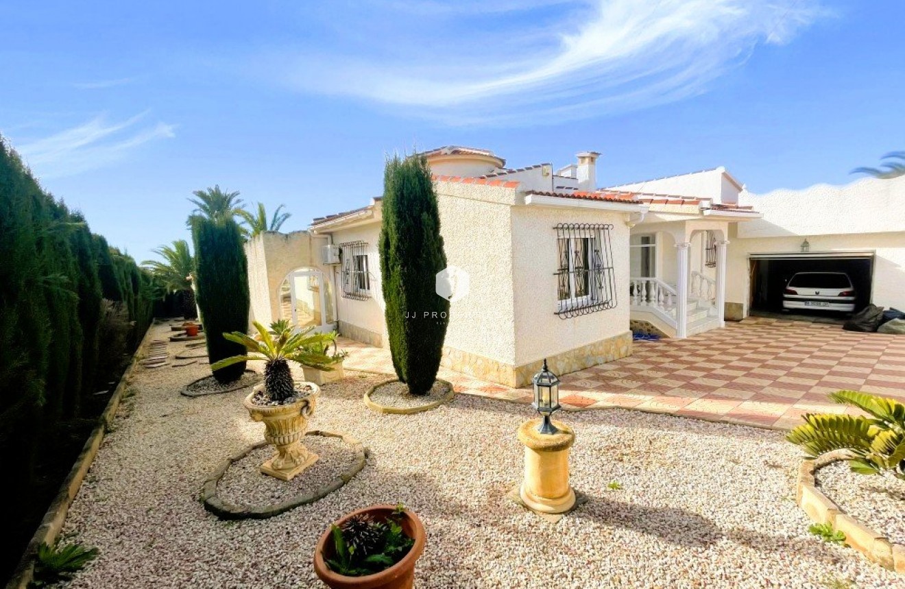 D'occasion - Villa -
Ciudad Quesada - Costa Blanca