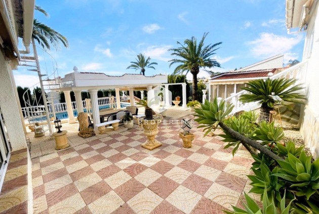 D'occasion - Villa -
Ciudad Quesada - Costa Blanca