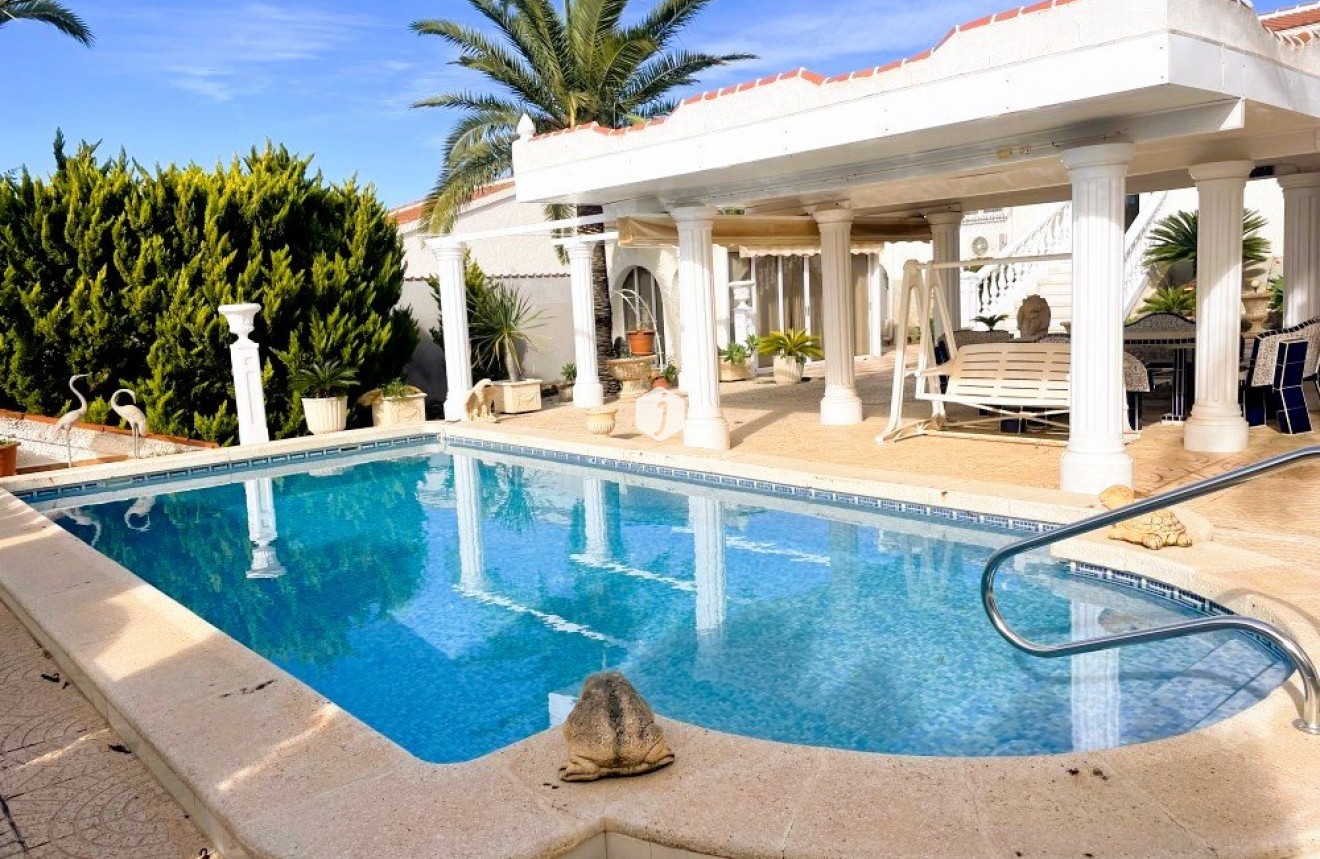 D'occasion - Villa -
Ciudad Quesada - Costa Blanca