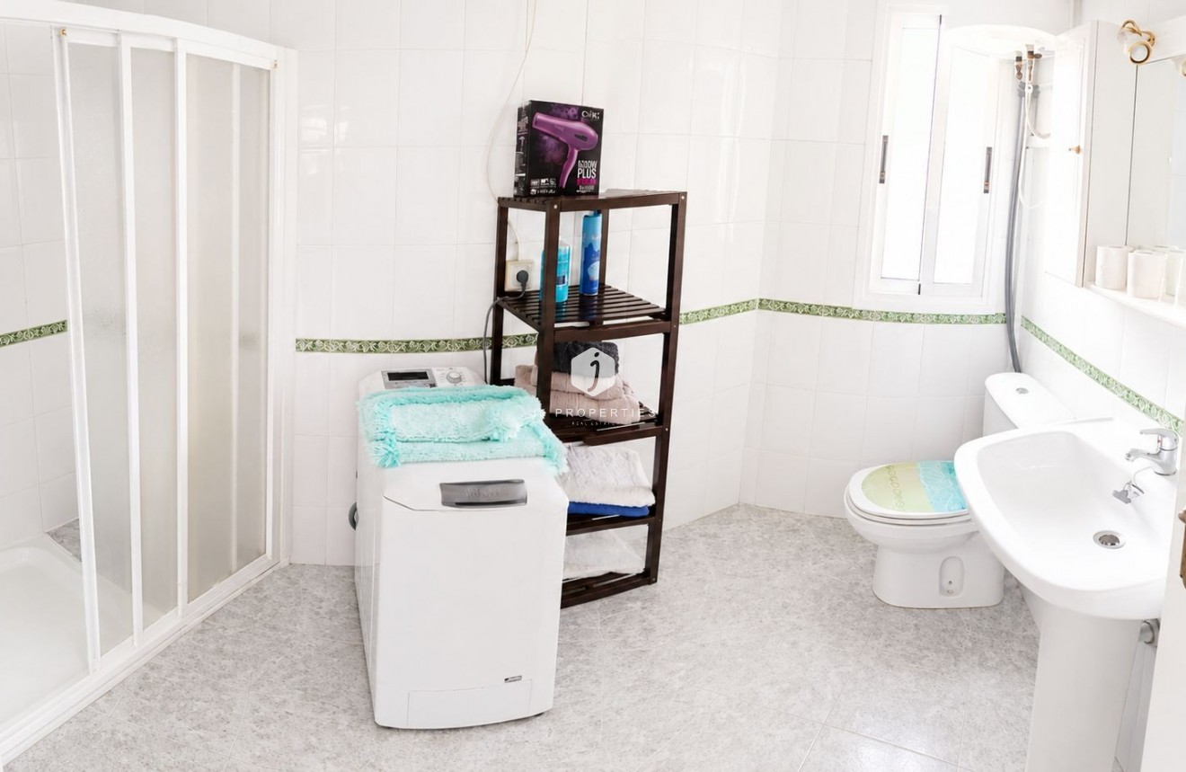 Resale - Apartment / flat -
San Miguel de Salinas - Inland