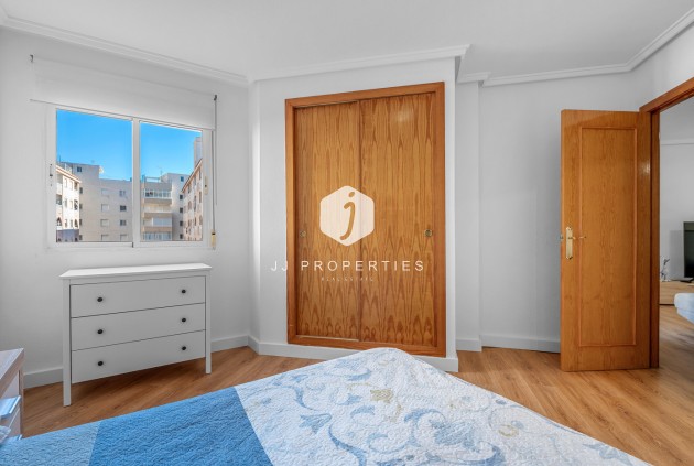 Resale - Apartment / flat -
Torrevieja - Costa Blanca