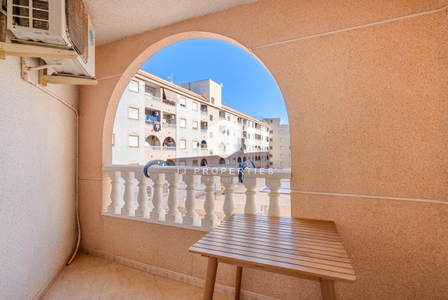 Resale - Apartment / flat -
Torrevieja - Costa Blanca