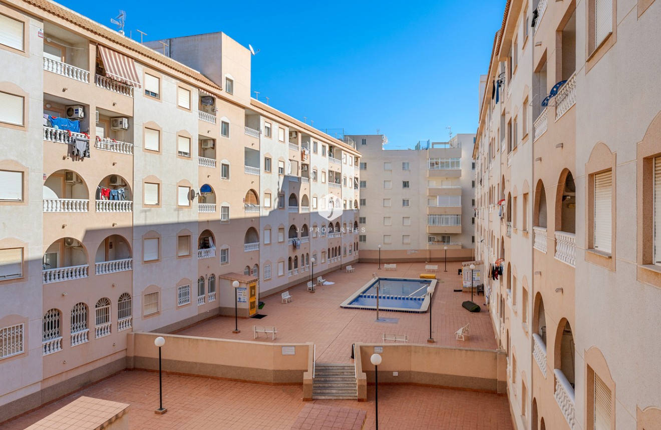 Resale - Apartment / flat -
Torrevieja - Costa Blanca