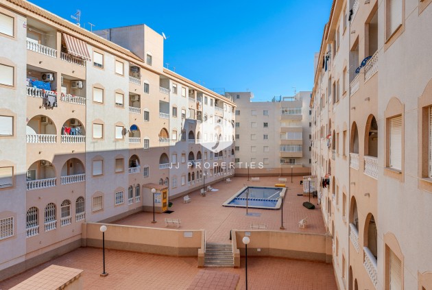Resale - Apartment / flat -
Torrevieja - Costa Blanca