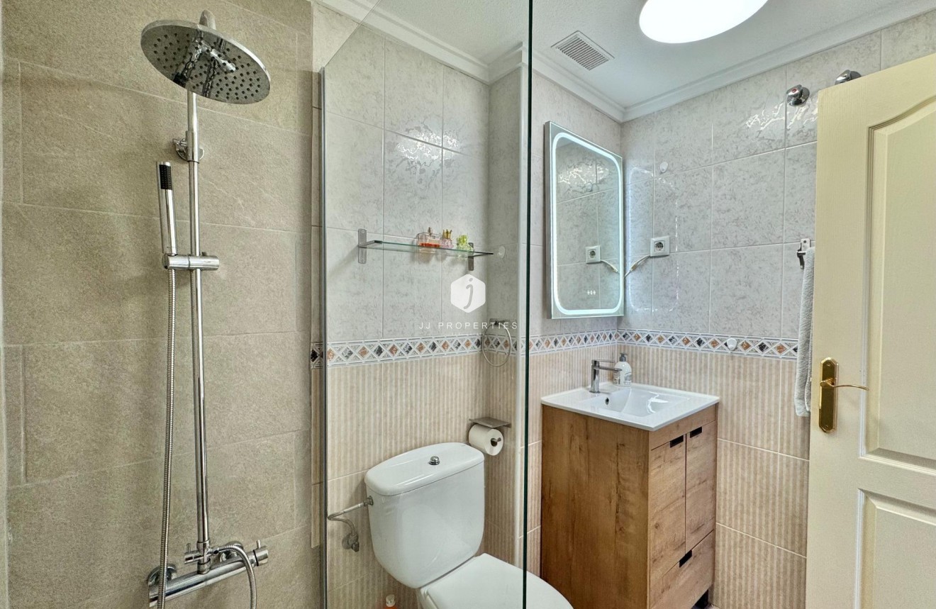 Resale - Apartment / flat -
Torrevieja - Gaspar Perrelló