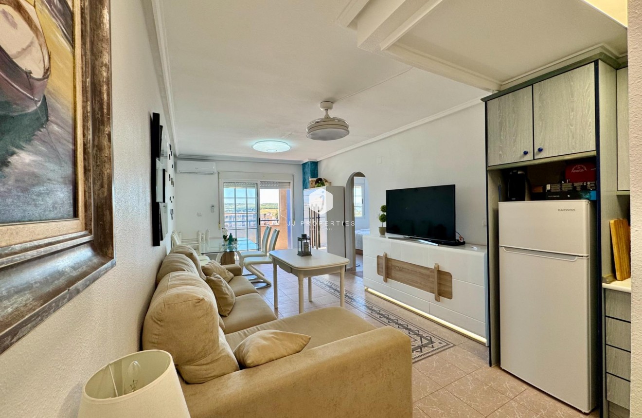 Resale - Apartment / flat -
Torrevieja - Gaspar Perrelló