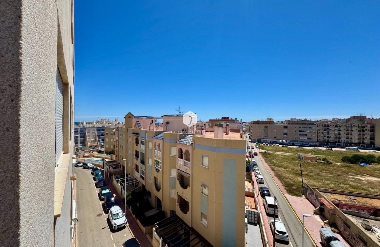 Resale - Apartment / flat -
Torrevieja - Gaspar Perrelló
