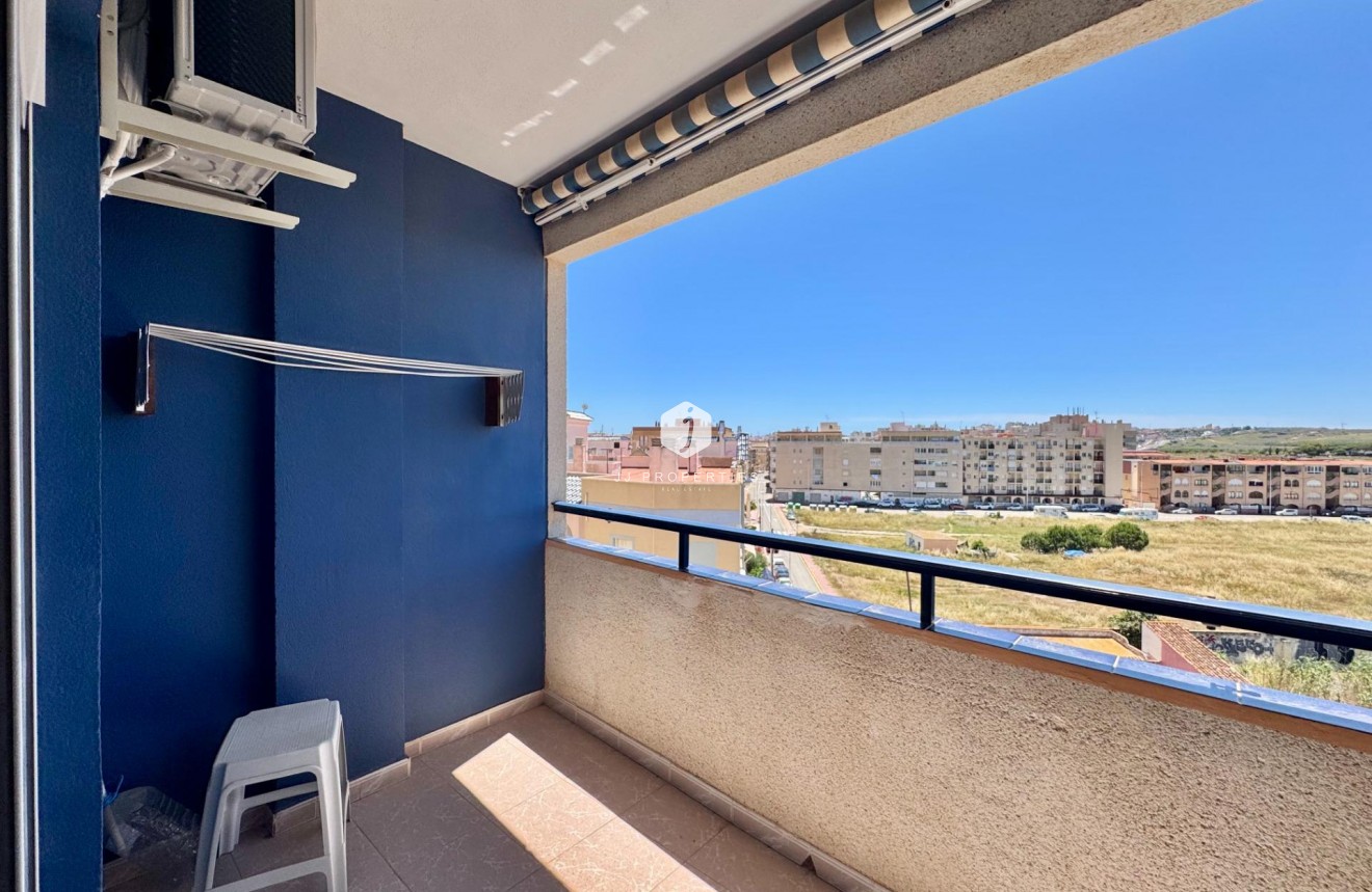 Resale - Apartment / flat -
Torrevieja - Gaspar Perrelló