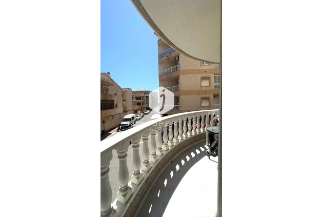 Z drugiej ręki - Mieszkanie w bloku -
Torrevieja - Acequion