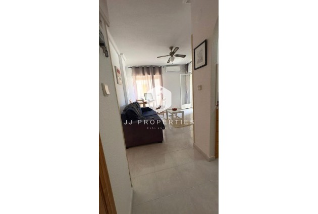 Z drugiej ręki - Mieszkanie w bloku -
Torrevieja - Acequion