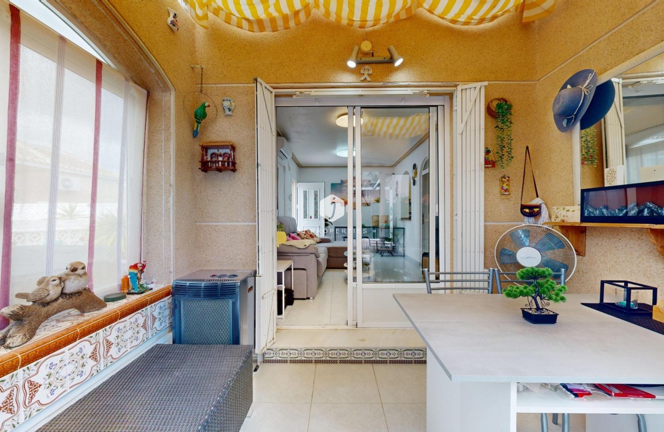 Segunda mano - Chalet -
San Miguel de Salinas - 03193