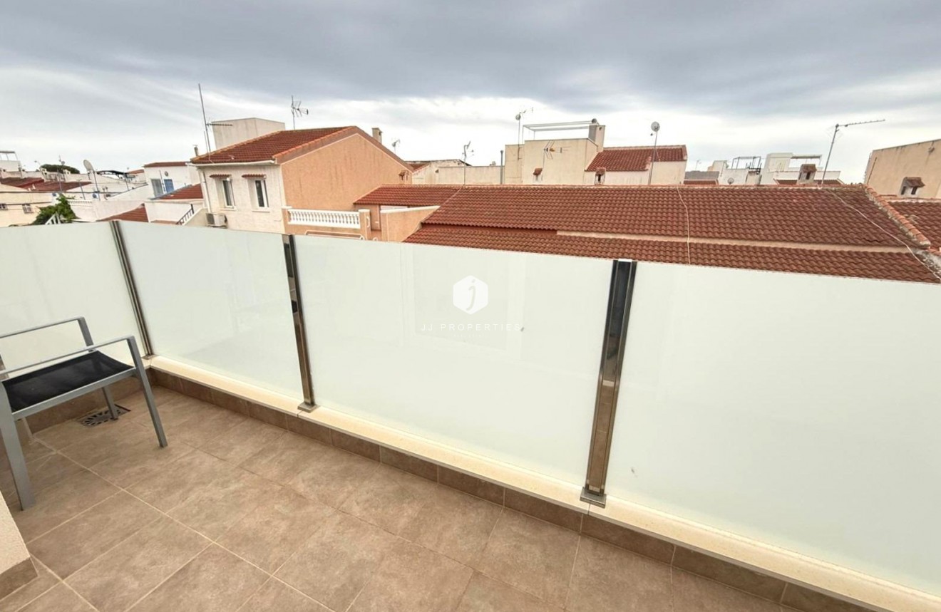 Z drugiej ręki - Szalet -
Torrevieja - El chaparral