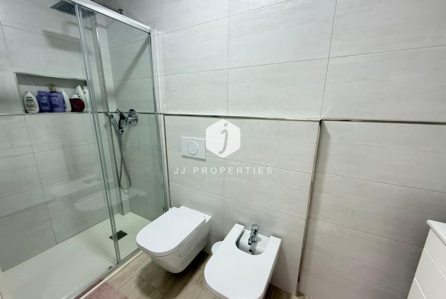 Z drugiej ręki - Szalet -
Torrevieja - El chaparral