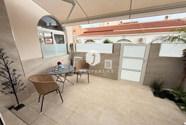 Z drugiej ręki - Szalet -
Torrevieja - El chaparral