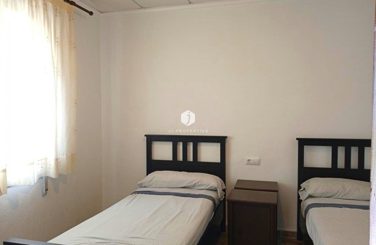 D'occasion - Chalet -
Los Montesinos - PUEBLO CENTRO
