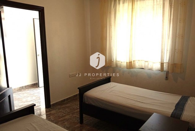 D'occasion - Chalet -
Los Montesinos - PUEBLO CENTRO