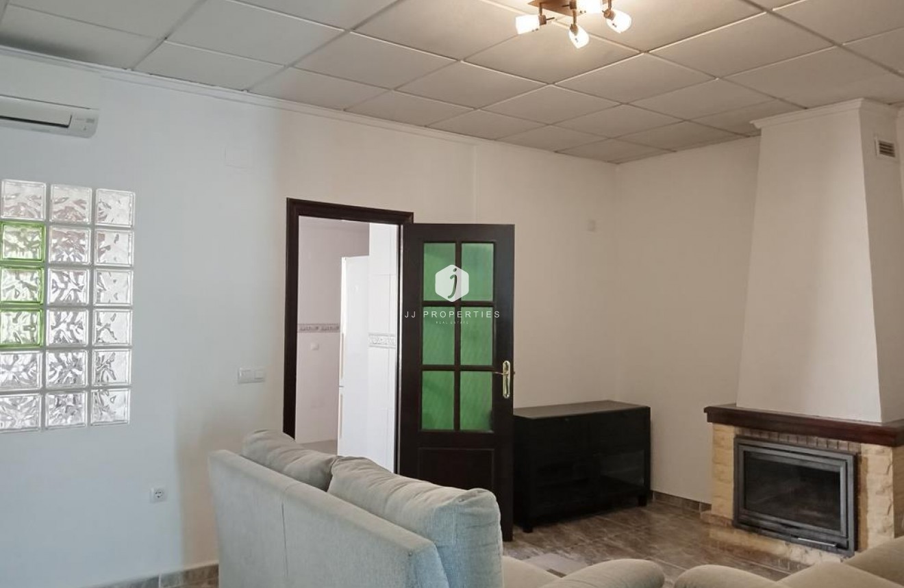D'occasion - Chalet -
Los Montesinos - PUEBLO CENTRO
