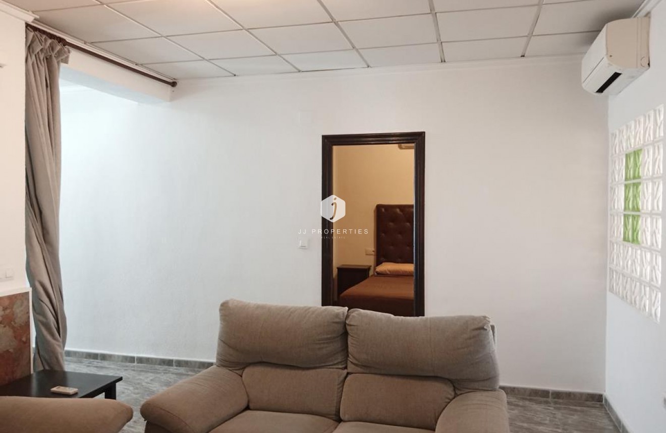 D'occasion - Chalet -
Los Montesinos - PUEBLO CENTRO