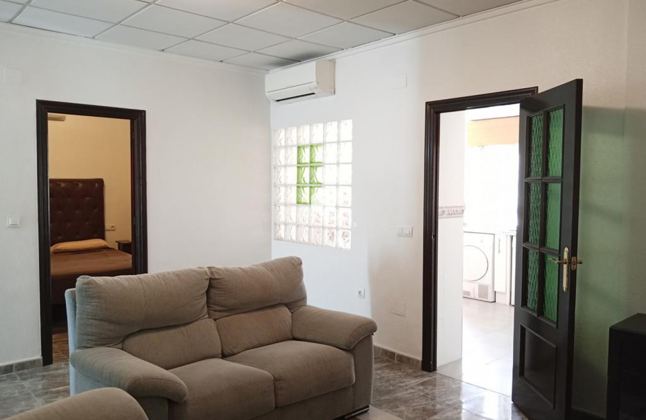 D'occasion - Chalet -
Los Montesinos - PUEBLO CENTRO