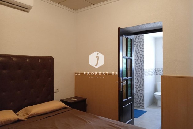D'occasion - Chalet -
Los Montesinos - PUEBLO CENTRO