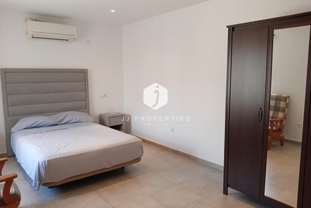 D'occasion - Chalet -
Los Montesinos - PUEBLO CENTRO