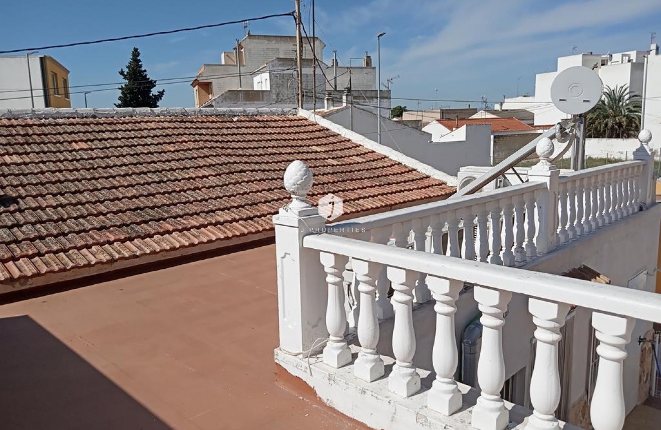 D'occasion - Chalet -
Los Montesinos - PUEBLO CENTRO