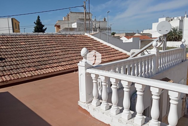 D'occasion - Chalet -
Los Montesinos - PUEBLO CENTRO