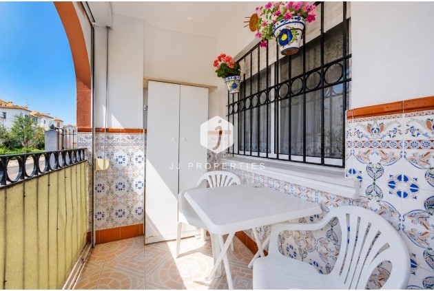 Resale - Bungalow -
Torrevieja - Costa Blanca