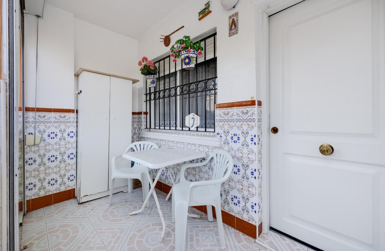 Resale - Bungalow -
Torrevieja - Costa Blanca