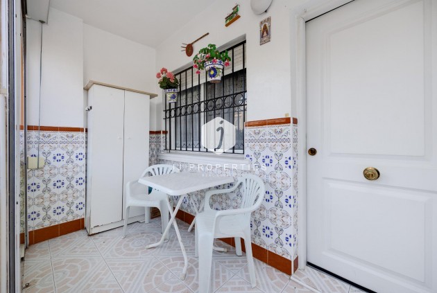 Resale - Bungalow -
Torrevieja - Costa Blanca