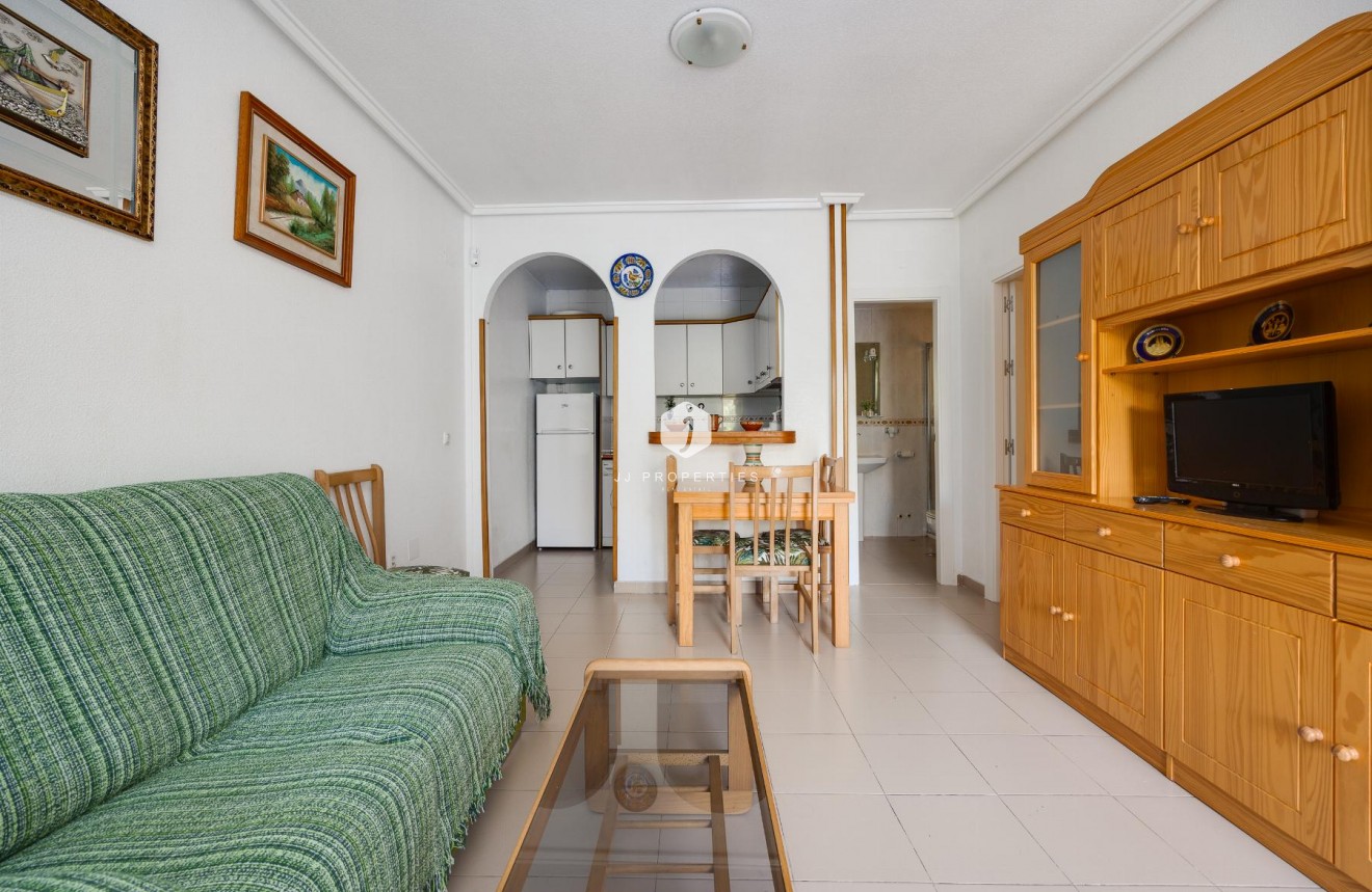 Resale - Bungalow -
Torrevieja - Costa Blanca