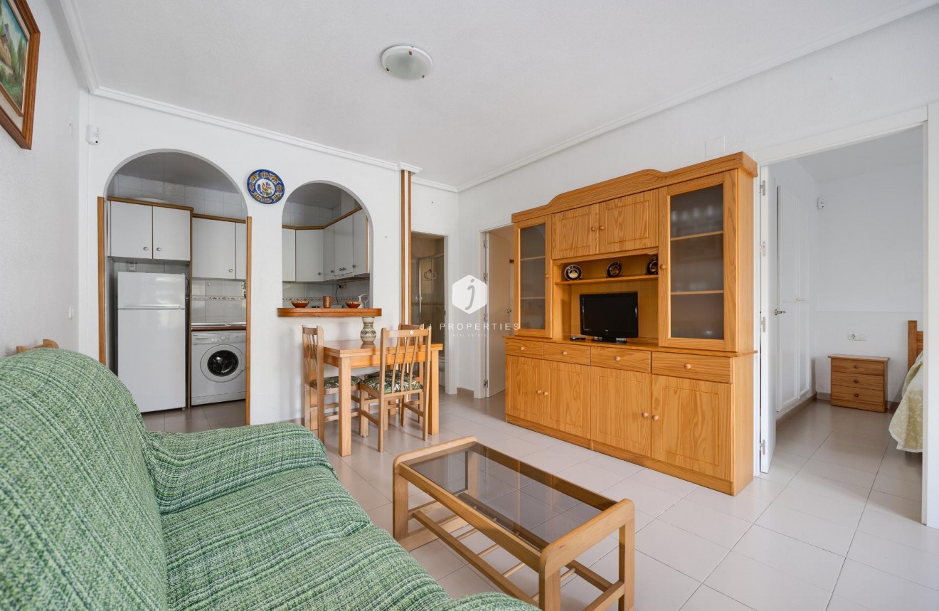 Resale - Bungalow -
Torrevieja - Costa Blanca
