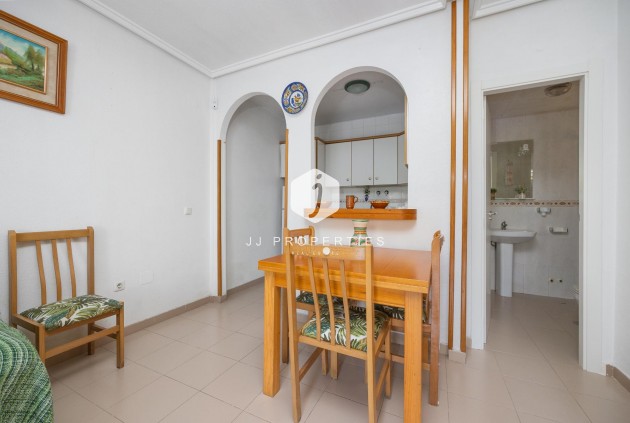 Resale - Bungalow -
Torrevieja - Costa Blanca