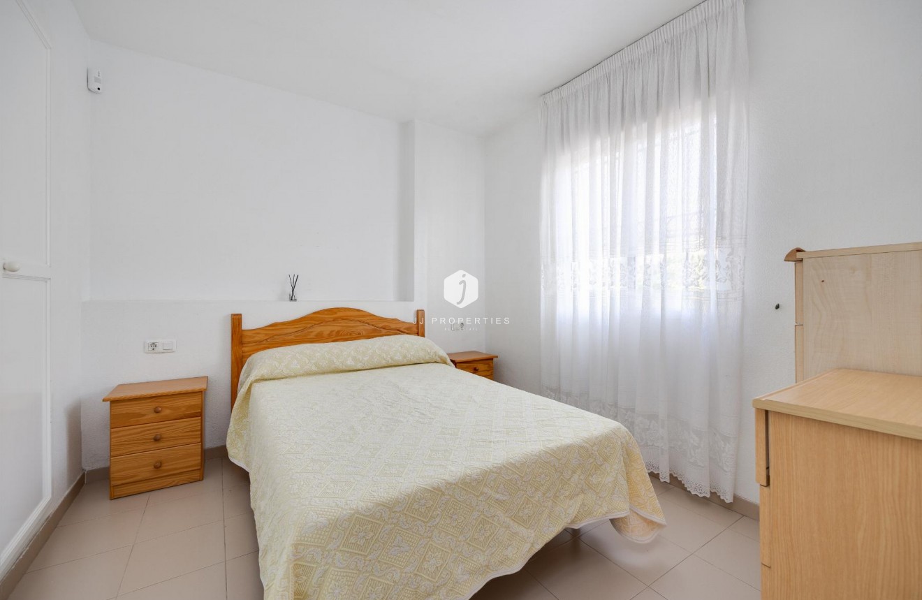Resale - Bungalow -
Torrevieja - Costa Blanca