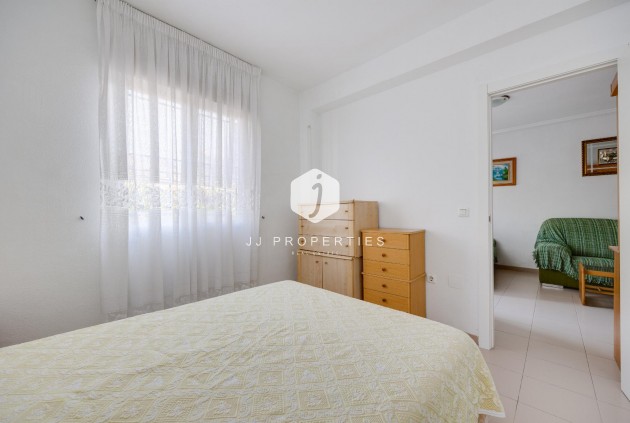 Resale - Bungalow -
Torrevieja - Costa Blanca