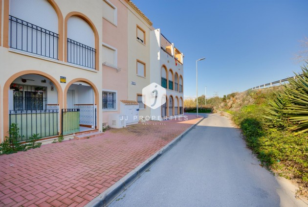 Resale - Bungalow -
Torrevieja - Costa Blanca
