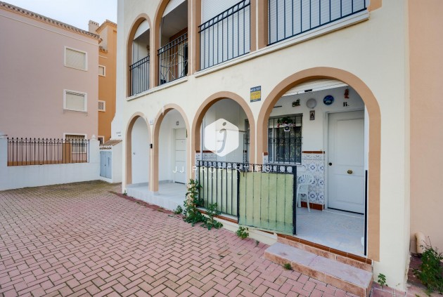 Resale - Bungalow -
Torrevieja - Costa Blanca