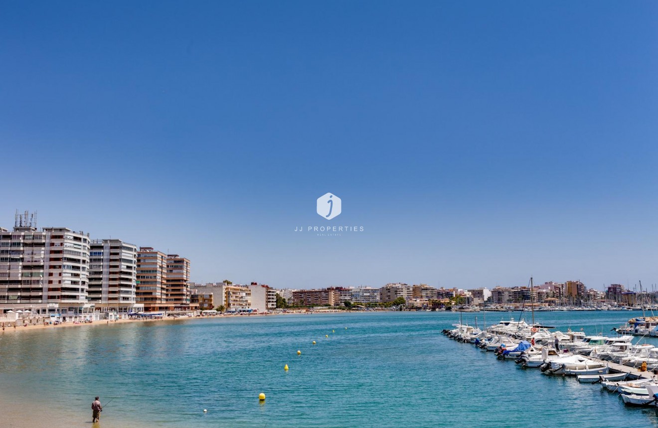 Resale - Bungalow -
Torrevieja - Costa Blanca