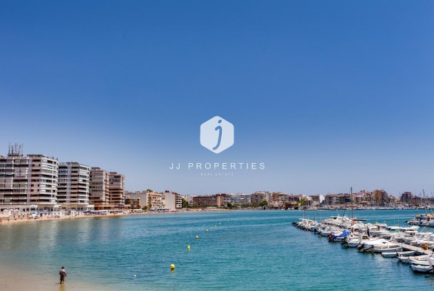 Resale - Bungalow -
Torrevieja - Costa Blanca
