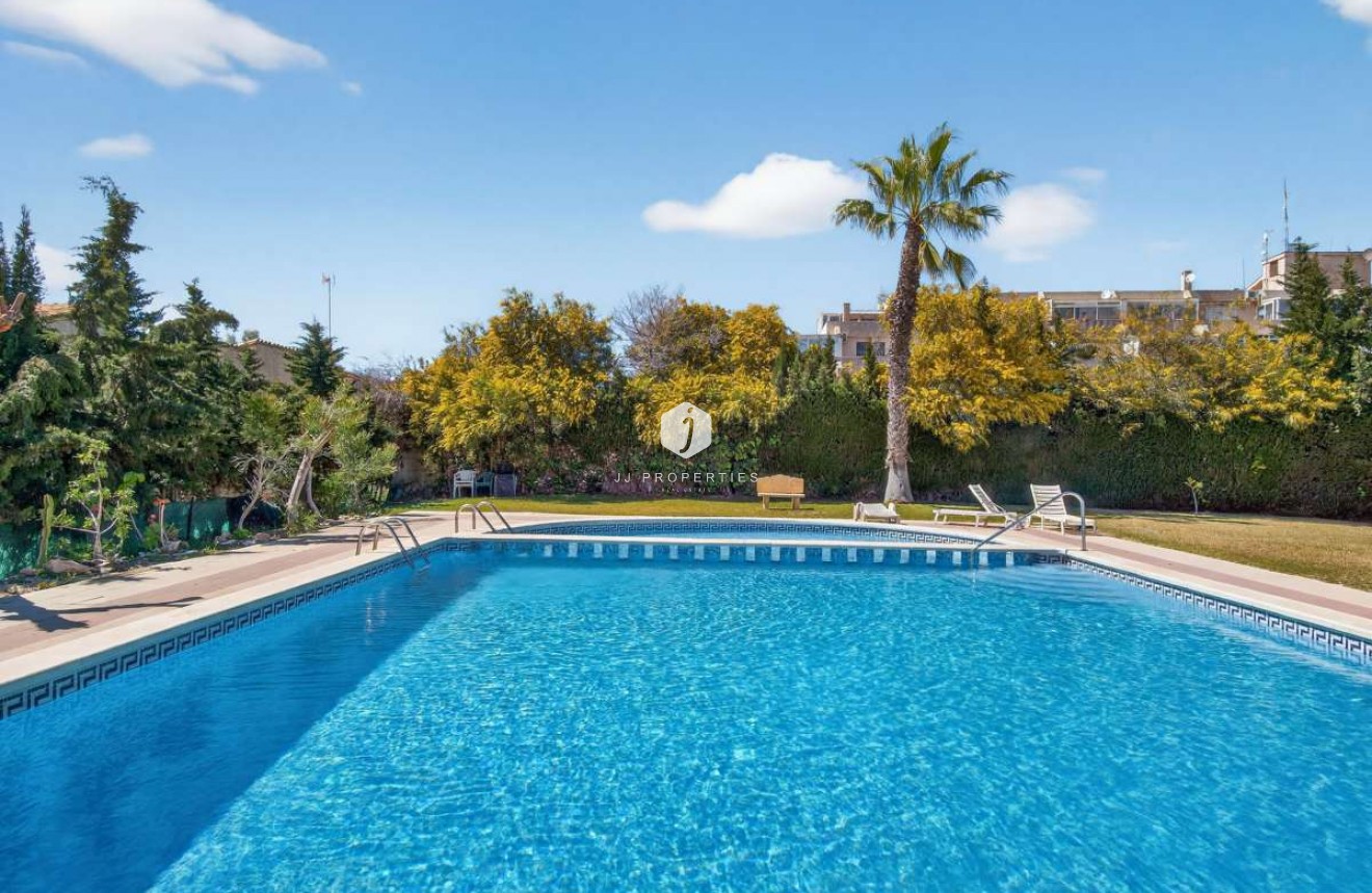 Aus zweiter Hand - Wohnung -
Punta Prima - Costa Blanca