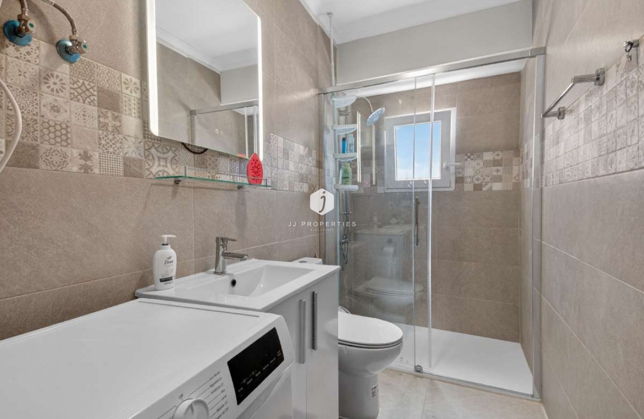 Aus zweiter Hand - Wohnung -
Punta Prima - Costa Blanca